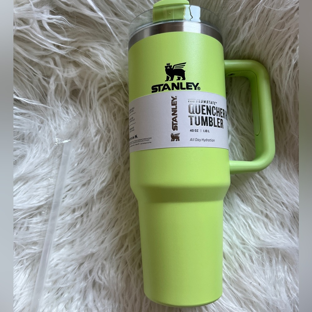 💝💚Stanley Vibrant Green Quencher Tumbler